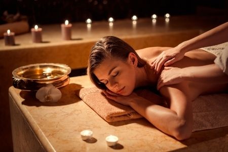 Massage corps relaxant moment de détente